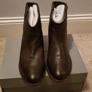 Kenneth Cole Booties - Size 10